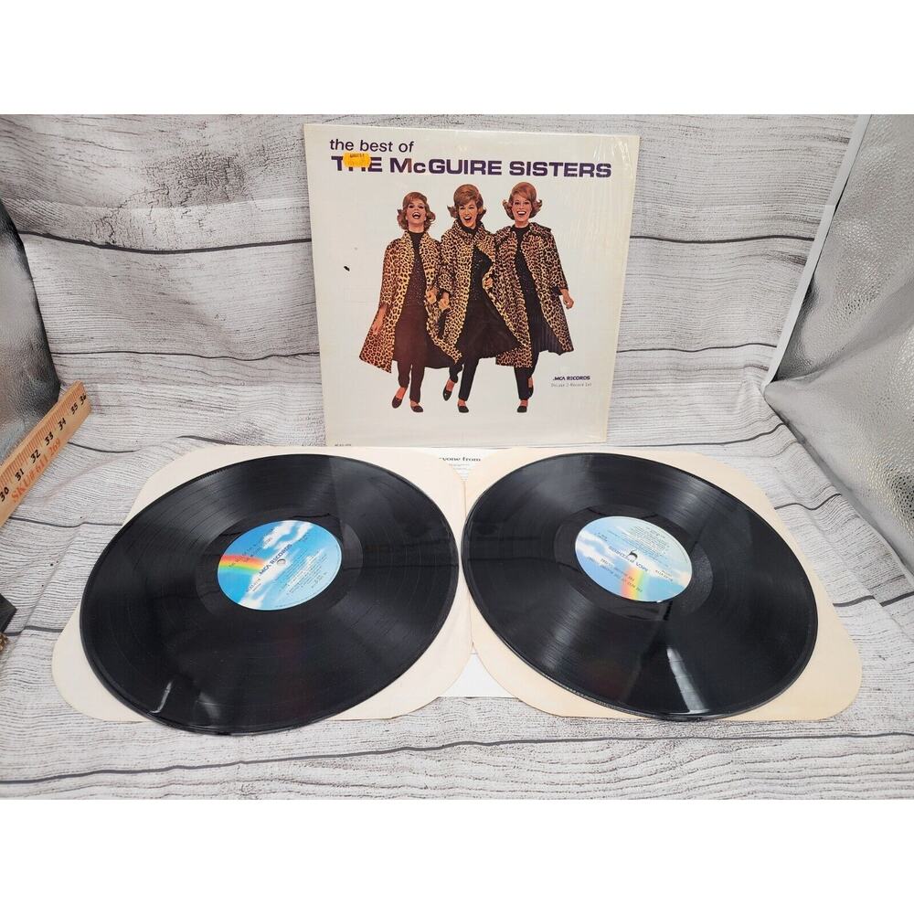The Best Of The McGuire Sisters [vinyl - 2 x 12"] 1965 VG+/VG+